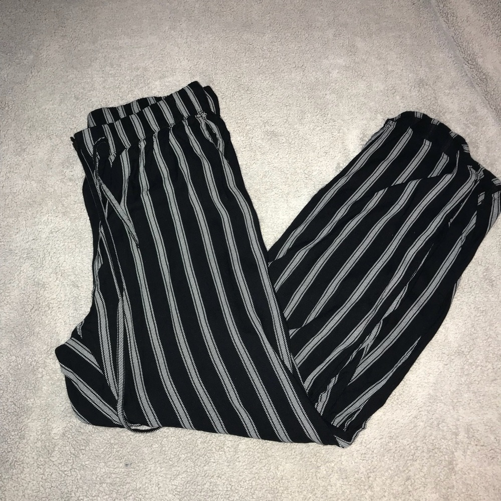 American Eagle Flowy Pants